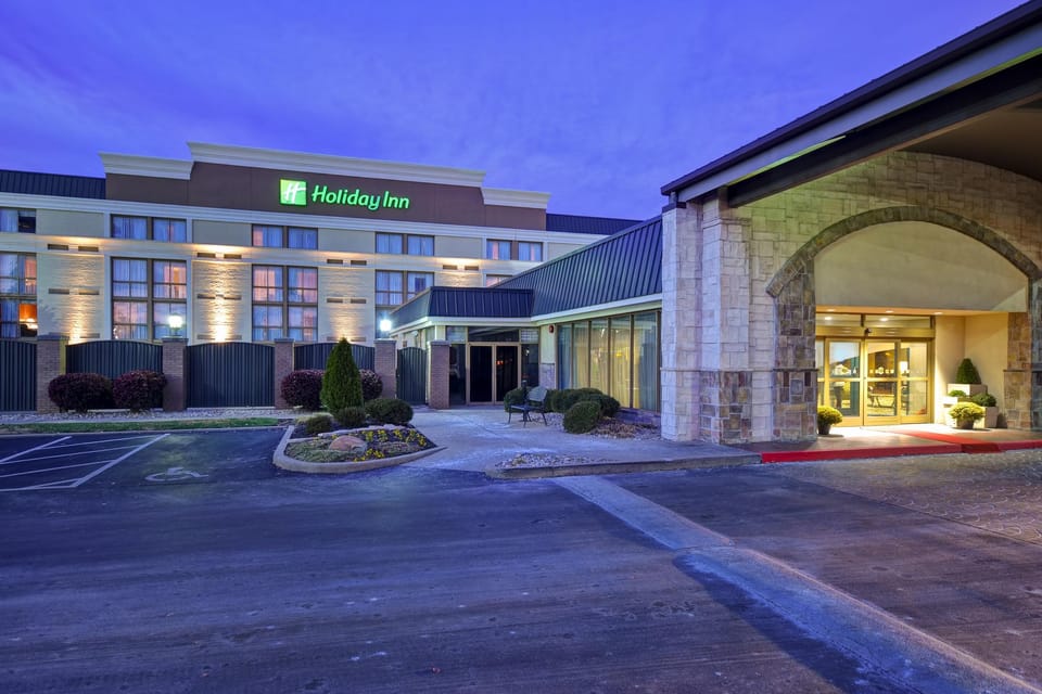Holiday Inn Cincinnati-Riverfront By IHG Hotel in Covington