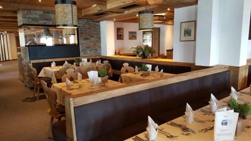Berggasthof Schatzbergalm Inn in Alpbach