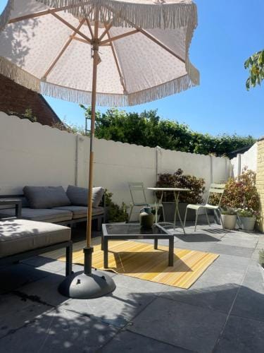 Guesthouse Poppies , Free Parking Hotel in Ostend