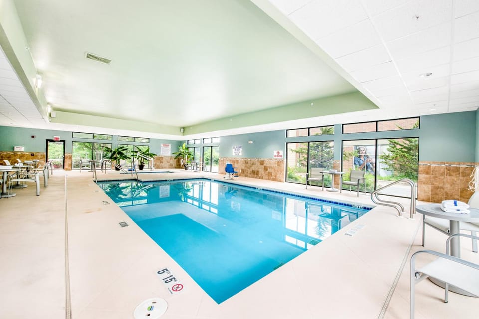 Holiday Inn Express - Delafield By IHG Hotel in Wisconsin