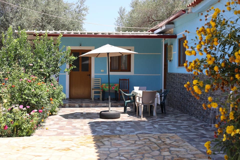 Oni Apartments Hotel in Ksamil
