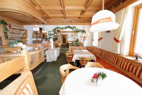 Pension Mittagskogel Hotel in Trentino-South Tyrol