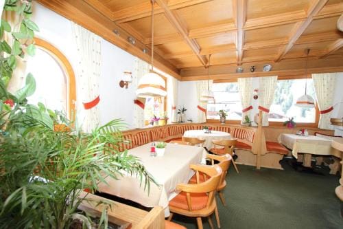 Pension Mittagskogel Hotel in Trentino-South Tyrol