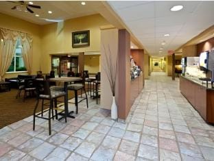 Comfort Inn & Suites Sharonville - Cincinnati North Hotel in Sharonville
