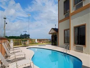 Holiday Inn Express Dandridge By IHG Hotel in Dandridge