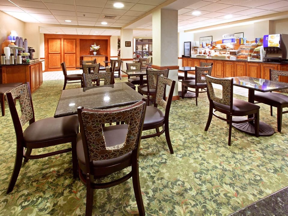 Holiday Inn Express Hotel & Suites Harrison By IHG Hotel in Arkansas