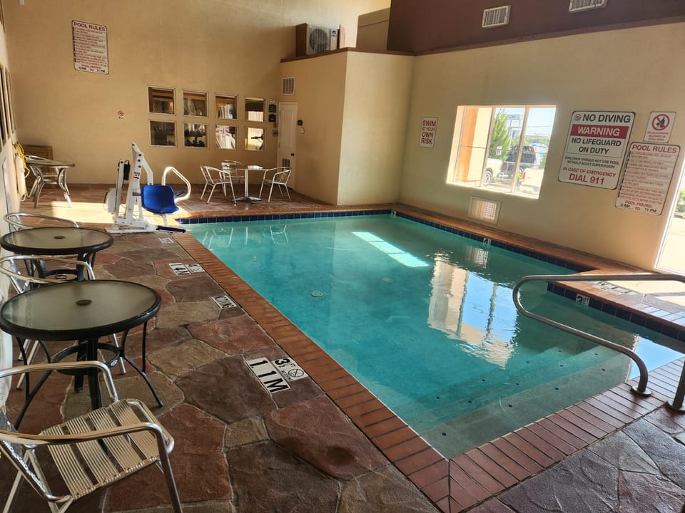 Swimming pool