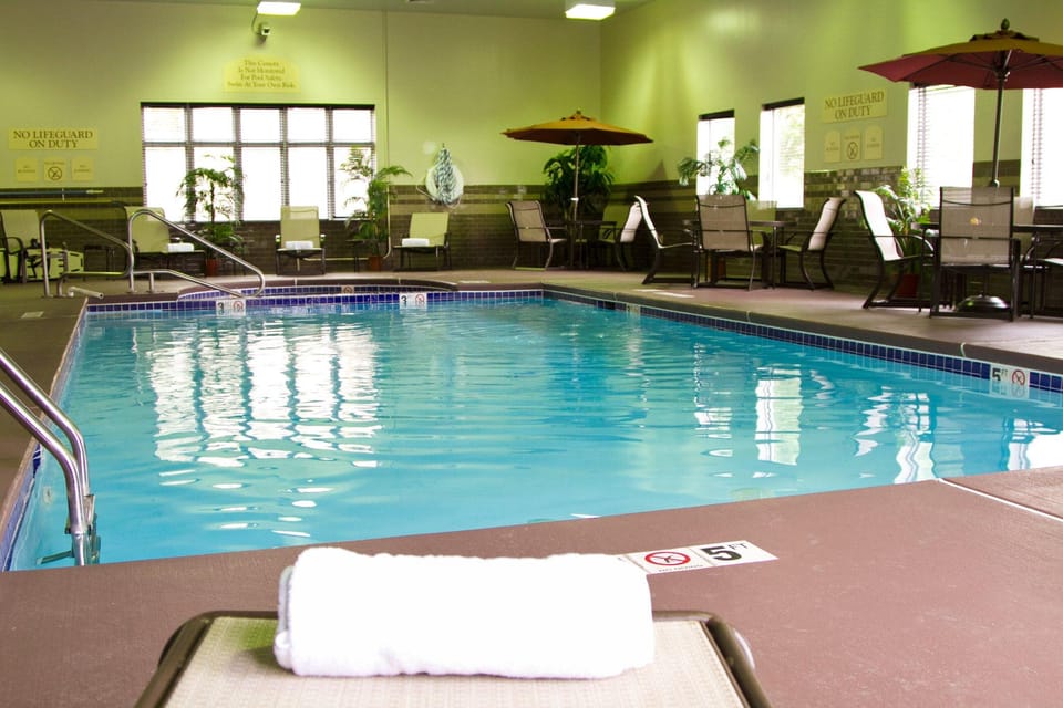 Holiday Inn Express Hotel & Suites Vineland Millville By IHG Hotel in Vineland