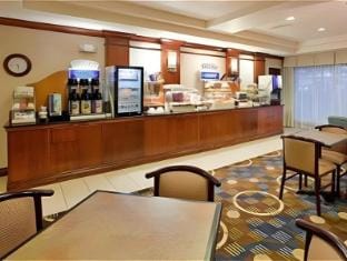 Holiday Inn Express Lawrence By IHG Hotel in Lawrence
