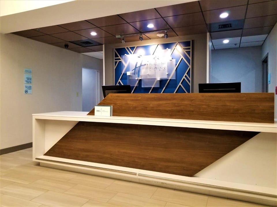 Holiday Inn Express Apex - Raleigh By IHG Hotel in Apex