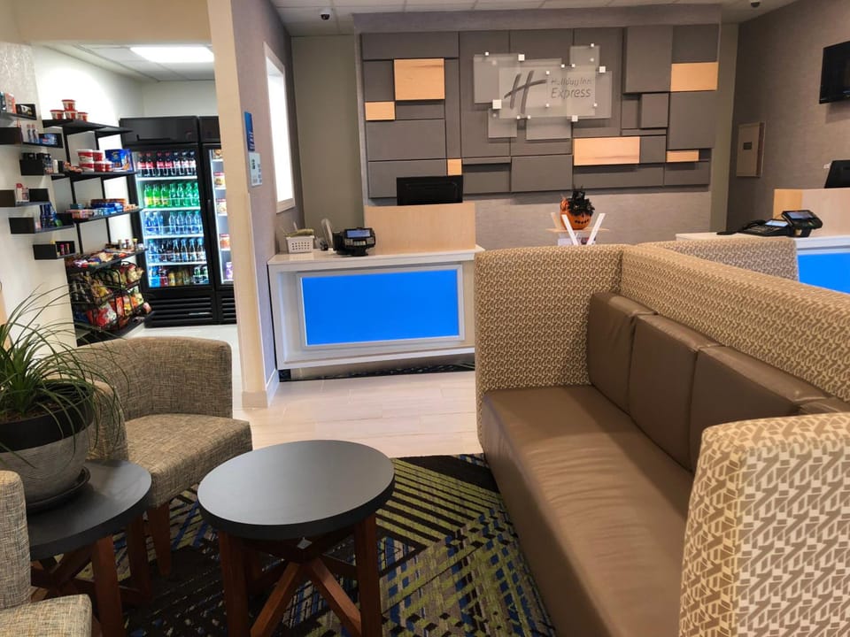 Holiday Inn Express Metropolis By IHG Hotel in Illinois