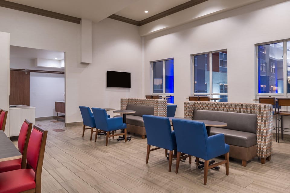 Holiday Inn Express Mystic By IHG Hotel in Mystic