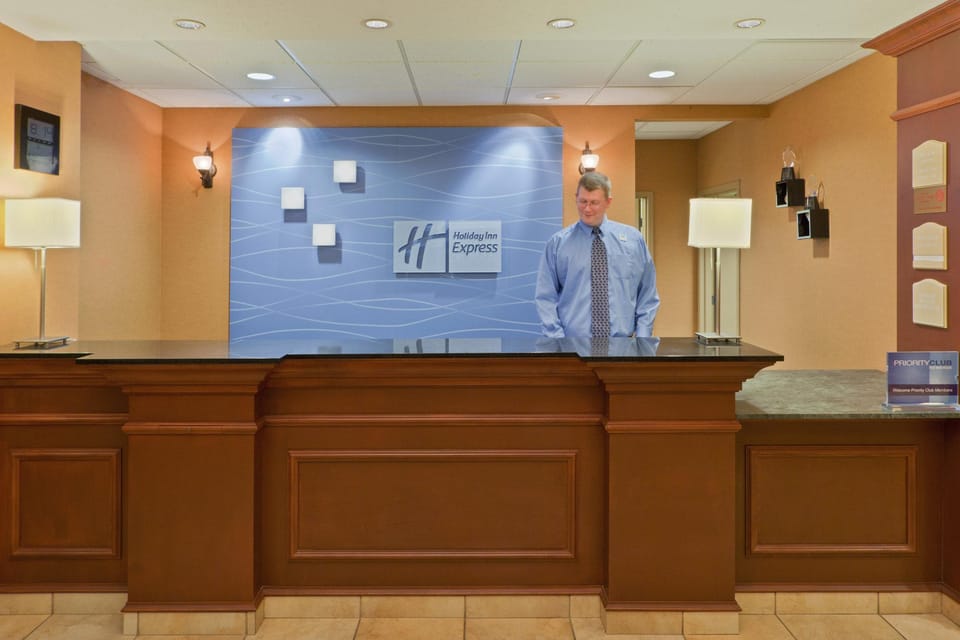 Holiday Inn Express Hotel & Suites Kent State University By IHG Hotel in Ohio