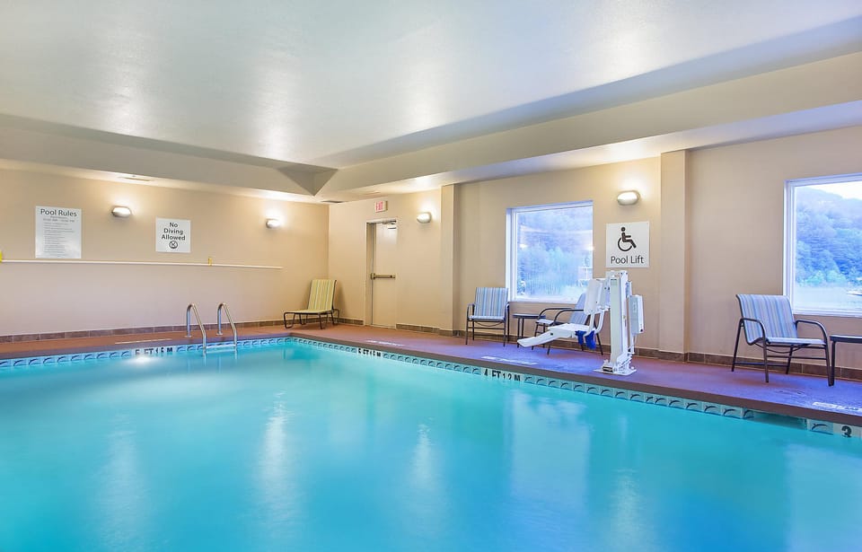 Holiday Inn Express Hotel And Suites Murphy By IHG Hotel in Murphy