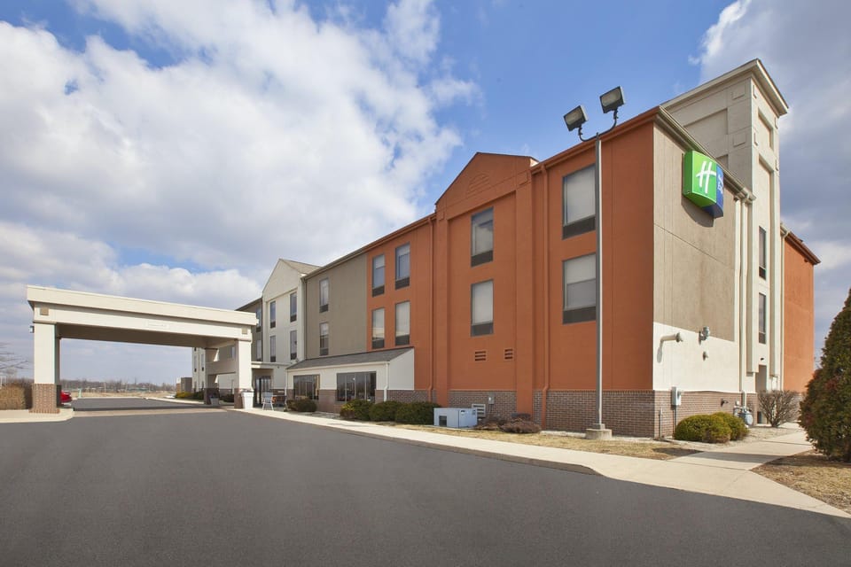 Holiday Inn Express Tiffin By IHG Hotel in Ohio