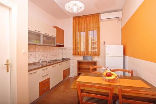 Apartments and Rooms Vesna Novalja Hotel in Novalja