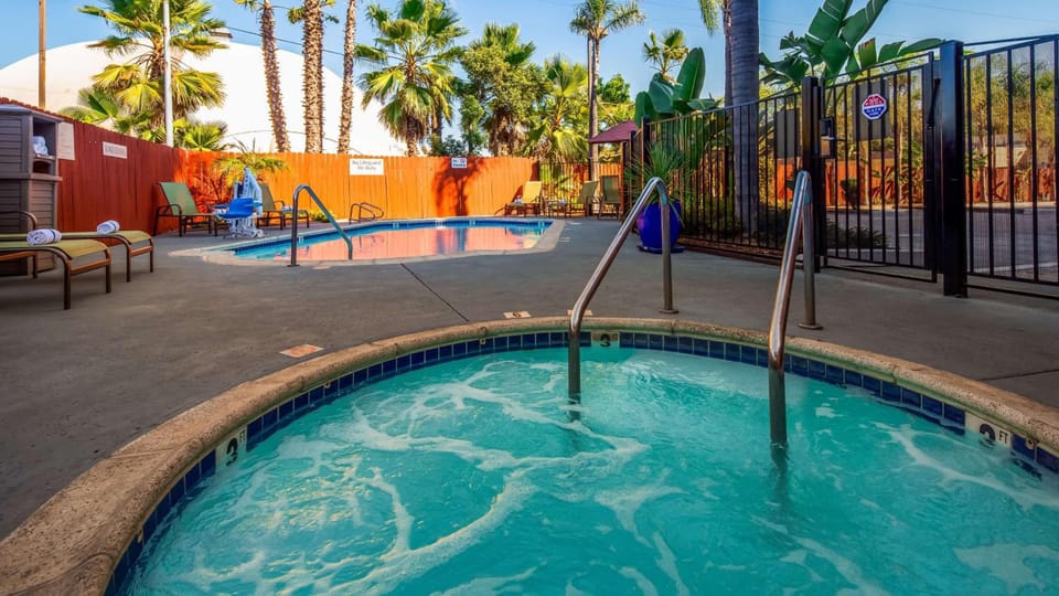 Best Western Plus La Mesa San Diego Hotel in Casa De Oro-Mount