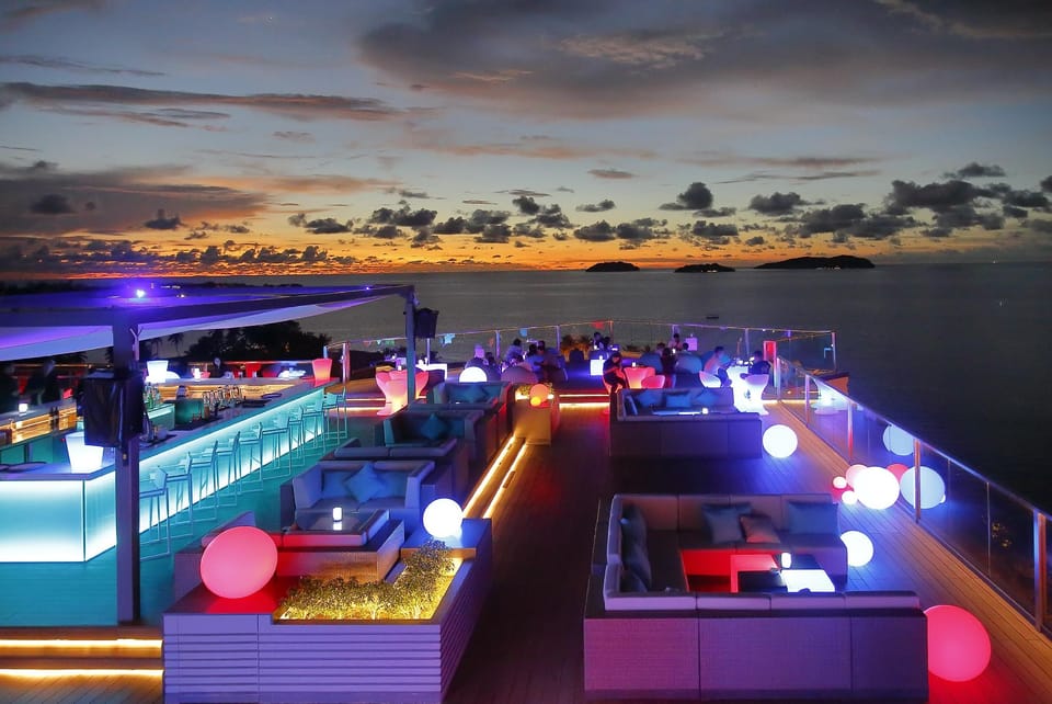 Bar/lounge