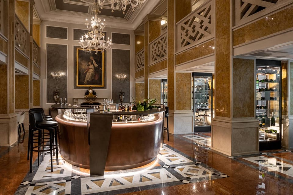 Bar/lounge