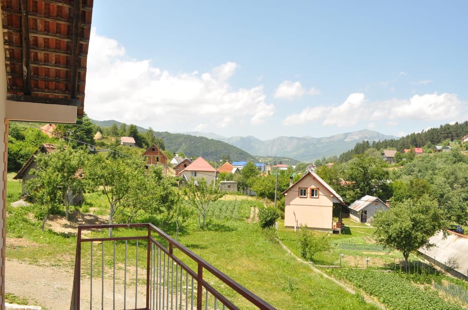 Apartments & Rooms Bojic Hotel in Montenegro