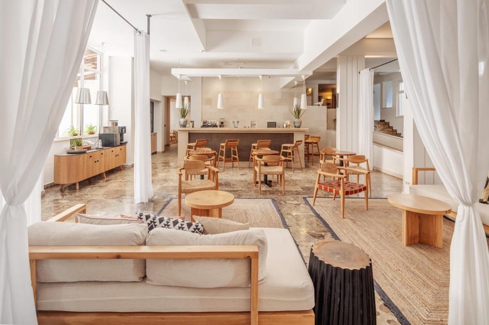 Bar/lounge