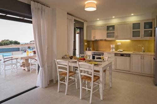 Lygaries Villas Hotel in Panormos in Rethymno