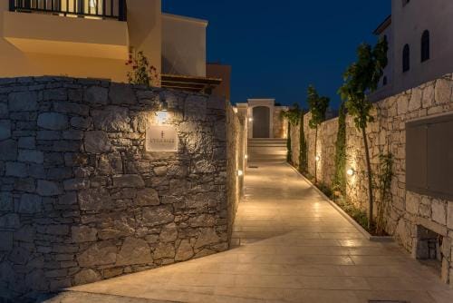 Lygaries Villas Hotel in Panormos in Rethymno