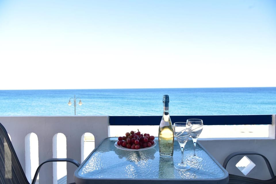 Petrakis Sea View Hotel in Palaiochora