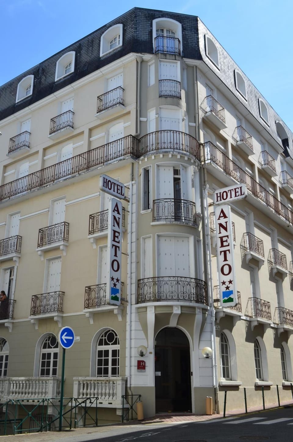 Hotel Aneto Hotel in Lourdes