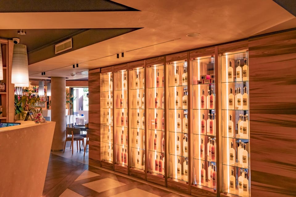 Bar/lounge