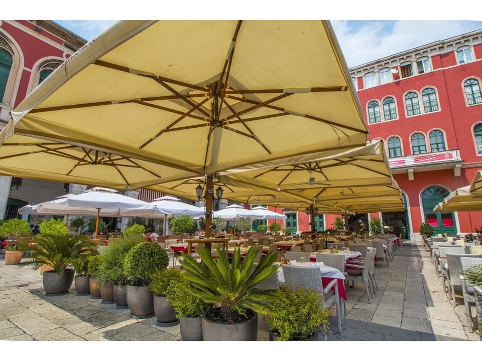 Furioso Apartments Hotel in Split