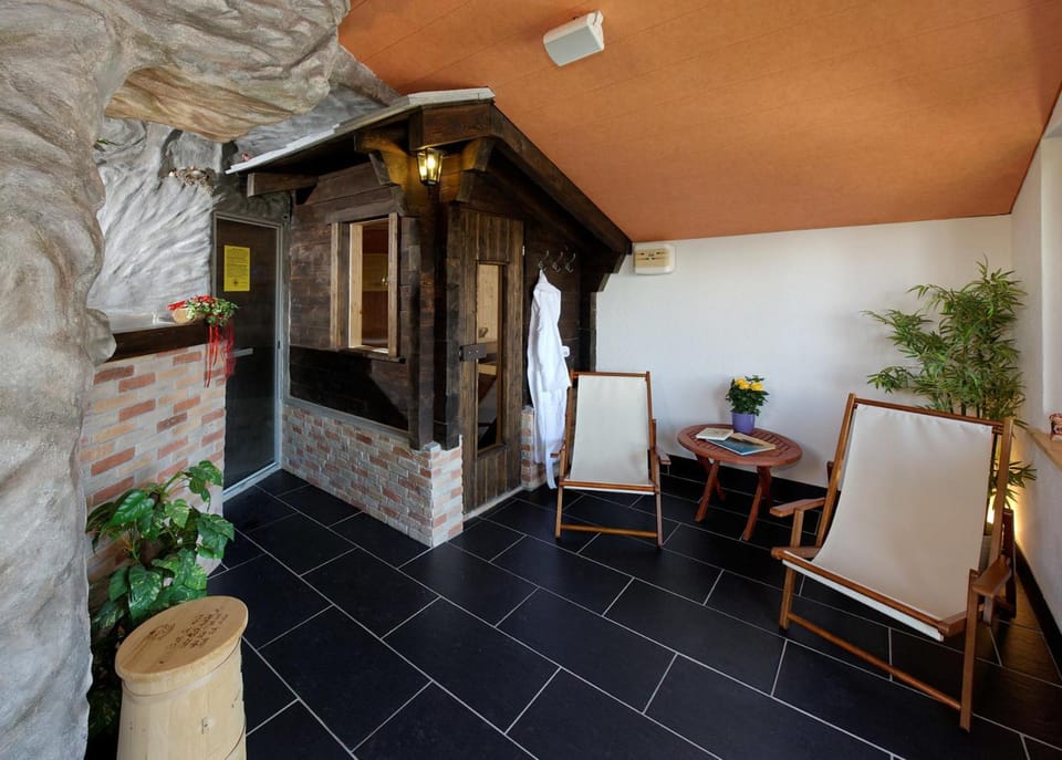 Hotel zum See Hotel in Canton of Valais