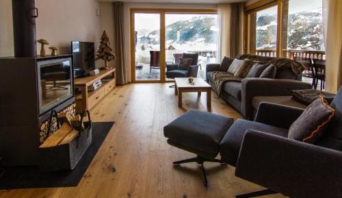 Chalet Les Rahas by Mrs Miggins Hotel in Canton of Valais