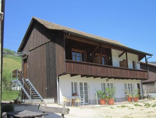 Miramont Horse Trekking Hostel Hotel in Canton of Bern (Region)