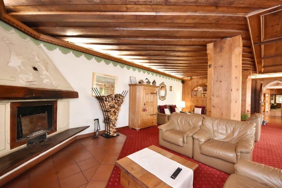 Park Hotel Bellacosta Hotel in Cavalese