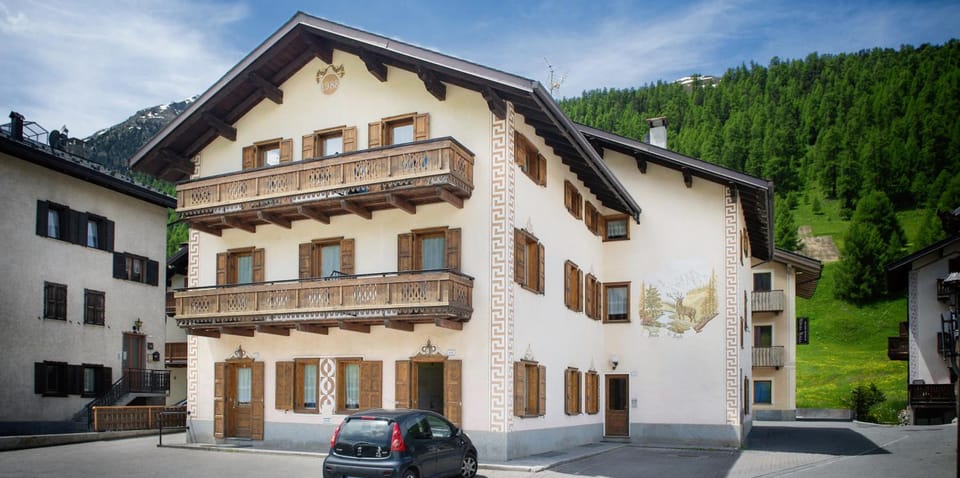 Baita La Fonte Hotel in Canton of Grisons