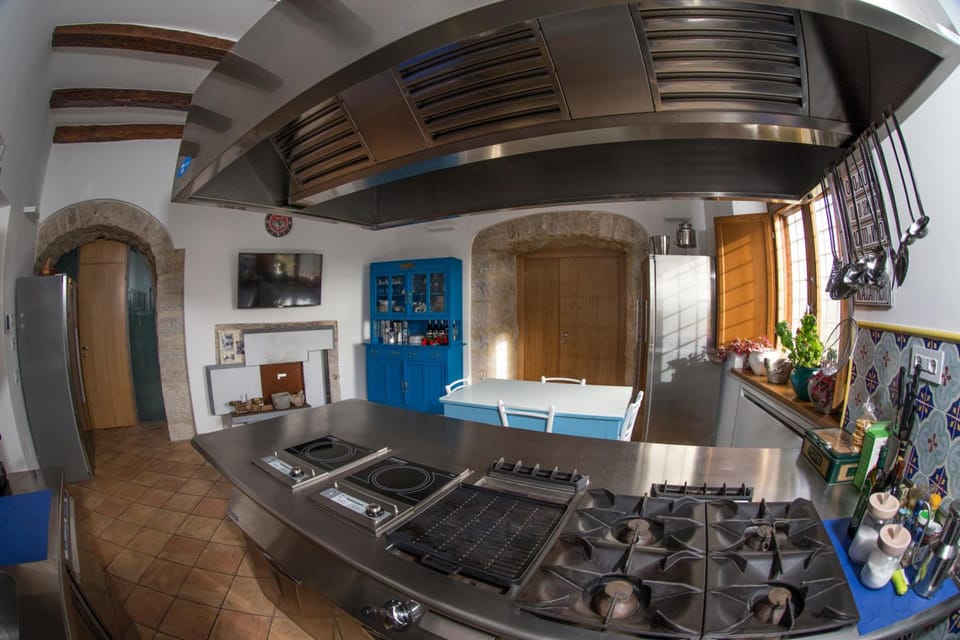 Palazzo Tronconi agriturismo Hotel in Lazio