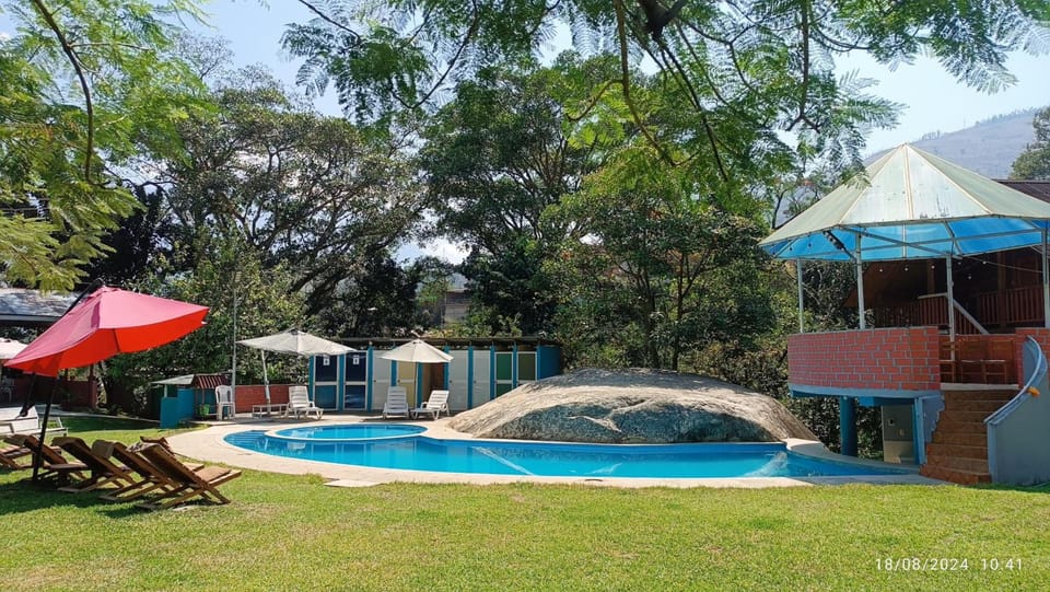 Swimming pool
