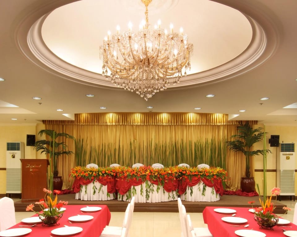 Diplomat Hotel Hotel in Lapu-Lapu City
