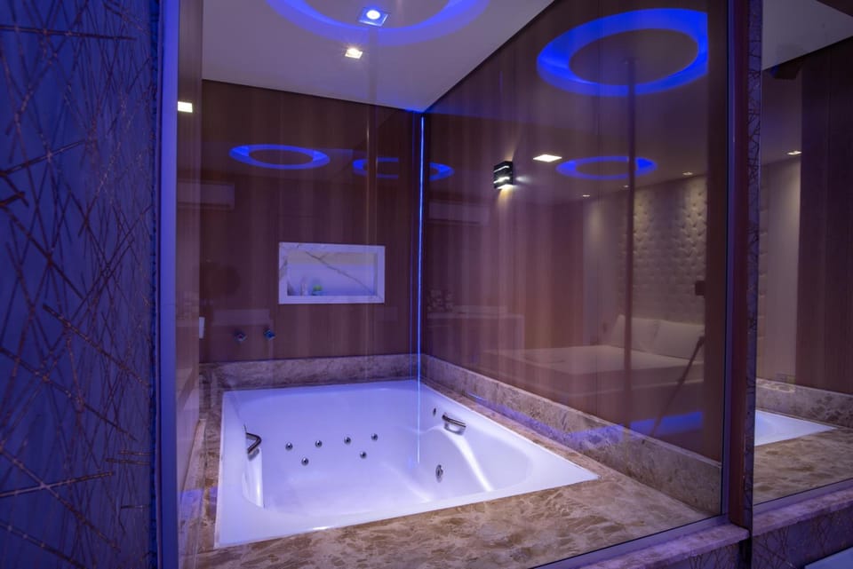 Hot tub