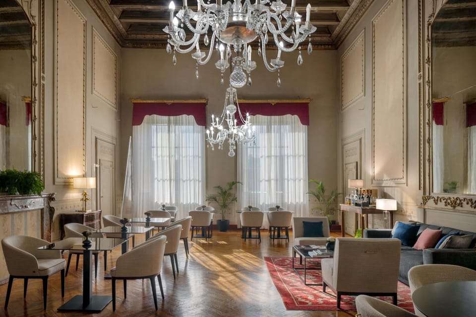 Leone Blu Suites UNA Esperienze Hotel in Florence
