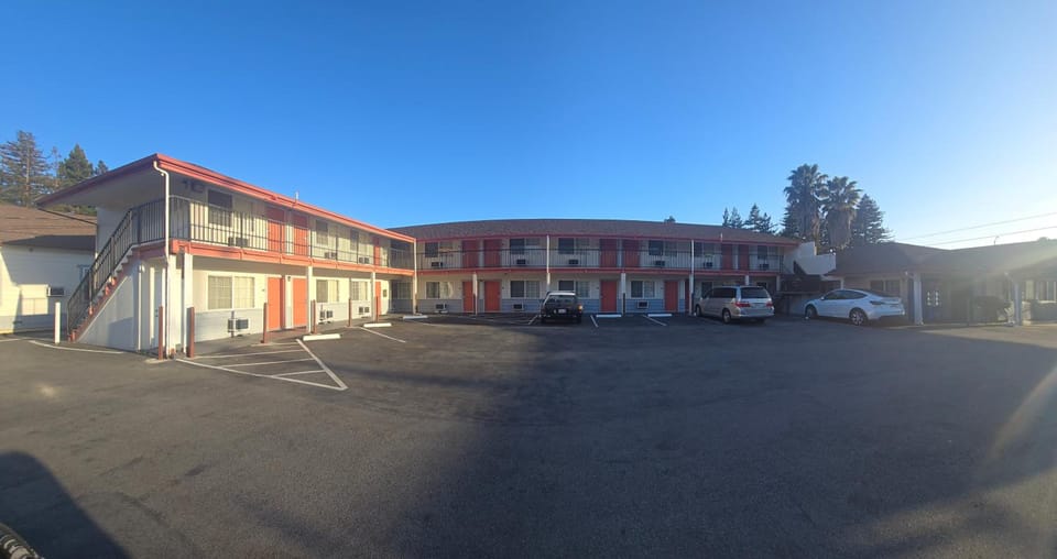 National 9 Motel Motel in Santa Cruz