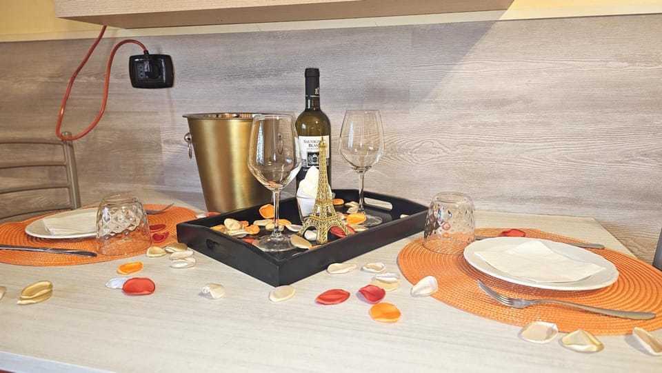 OPERA et LOVE - Posizione perfetta vicino all'Arena e Parcheggio Convenzionato Hotel in Verona