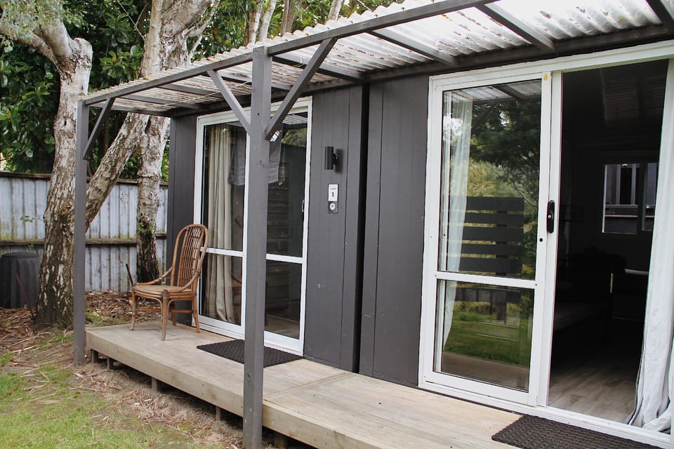 Hugo and Carters Backpackers and Motel Hostel in Tauranga