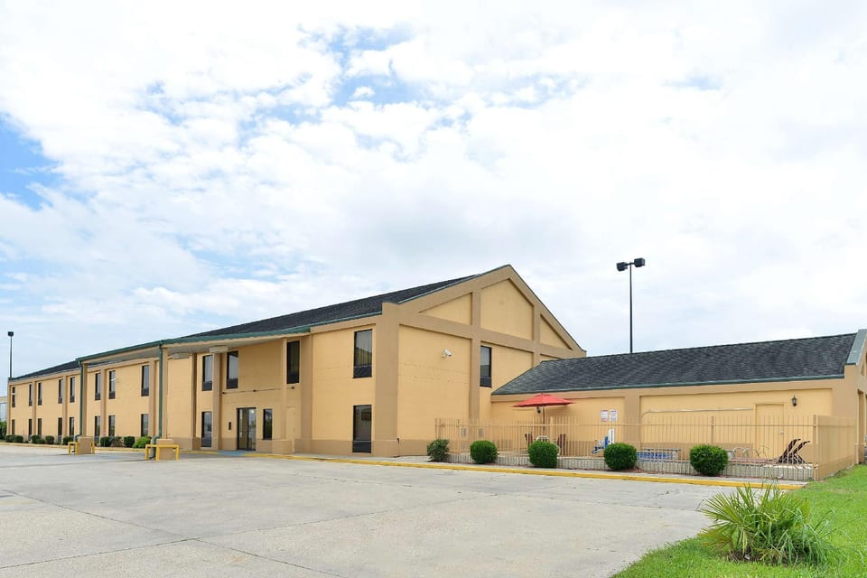Inn Breaux Bridge Inn in Breaux Bridge