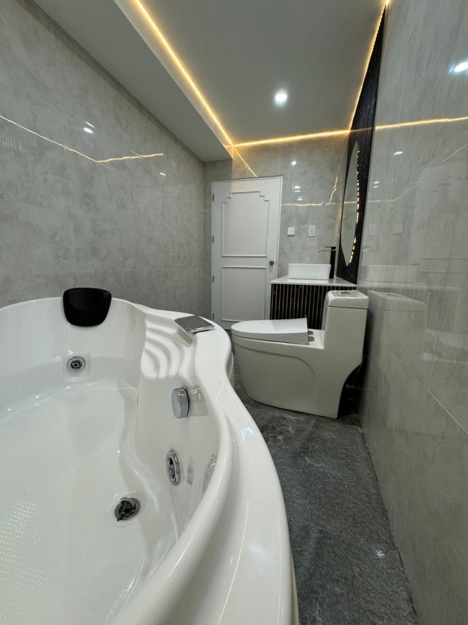MPT Suites Apartment hotel in Makati