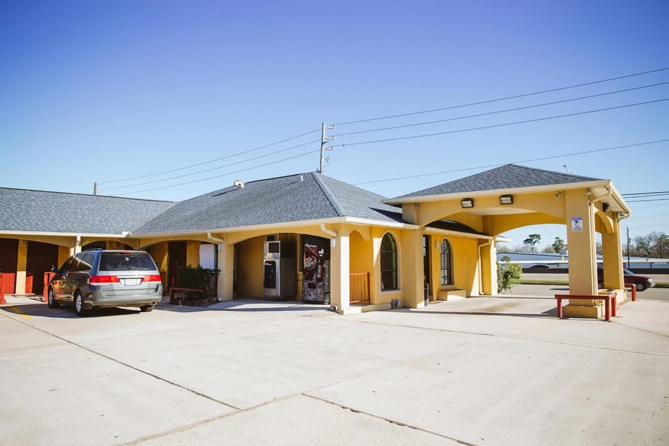 REGENCY INN - CHANNELVIEW Motel in Channelview