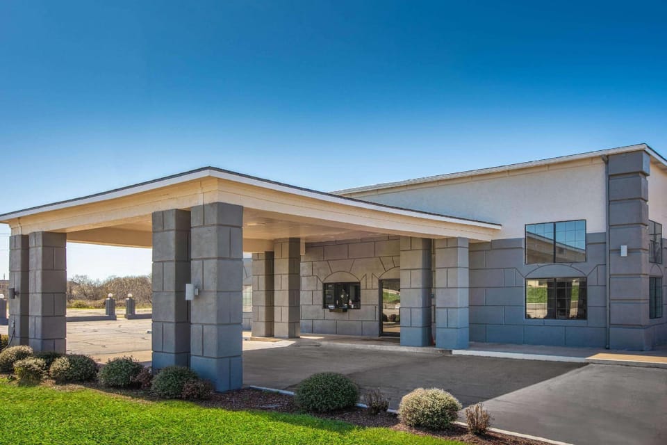 Days Inn by Wyndham Waco Near Downtown/University Hotel in Bellmead
