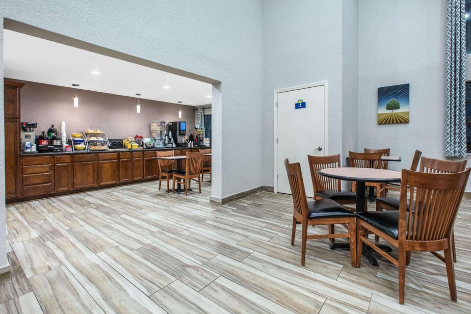 Days Inn by Wyndham Waco Near Downtown/University Hotel in Bellmead