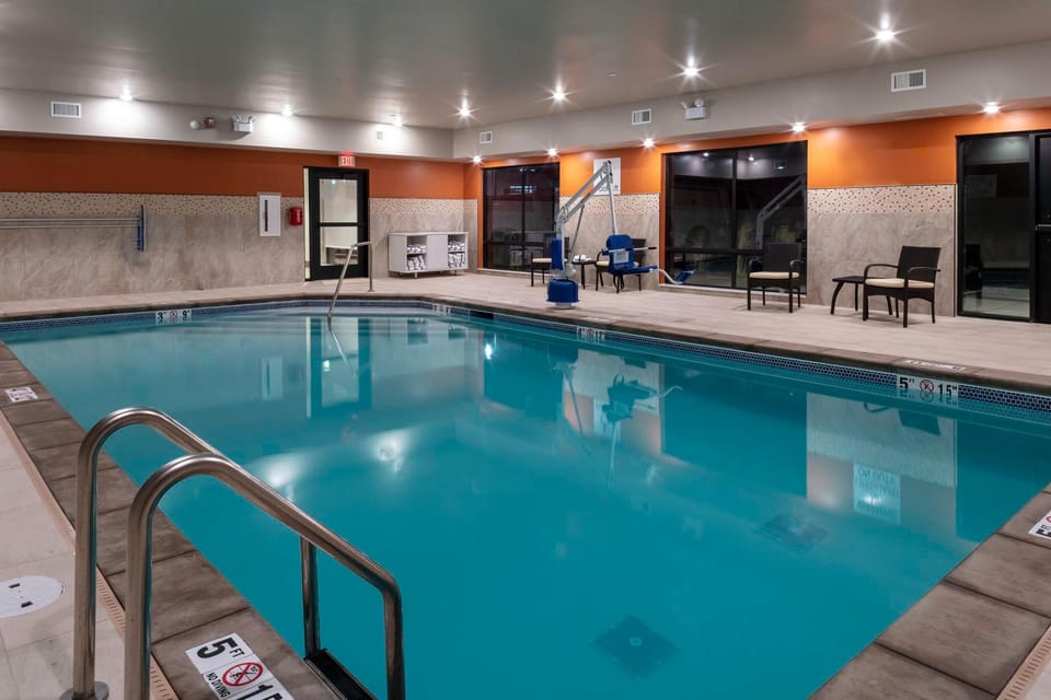 Swimming pool
